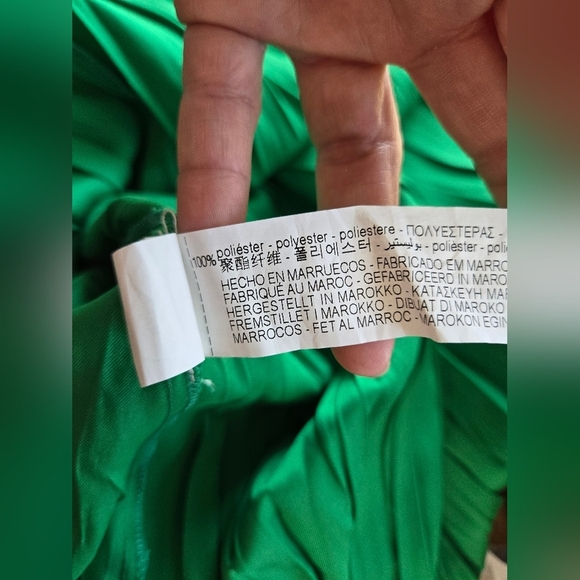 ZARA LIMITED EDITION GREEN PLEATED MIDI DRESS WITH PUFF SLEEVES 2297/693 small - Picture 11 of 15